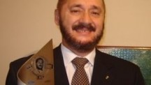Alberto Simões que começou sua carreira como radialista em Campos do Jordão