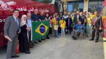 Grupo de brasileiros em Jericó, onde fizeram os trâmites de imigração antes de cruzar a fronteira com a Jordânia. Foto: Representação do Brasil em Ramala, na Cisjordânia