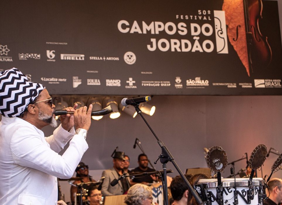 Carlinhos Brow durante apresentação em Campos do Jordão - SP