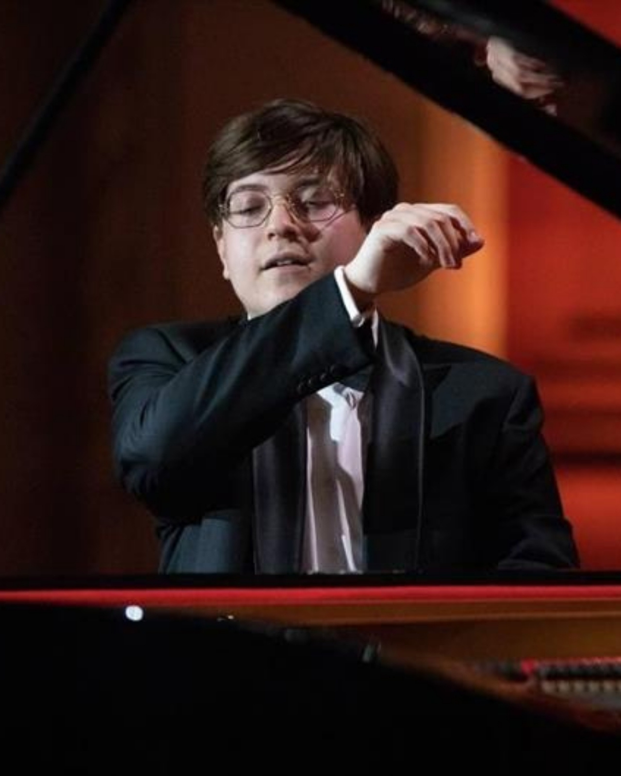 ESTEFAN IATCEKIW PIANO