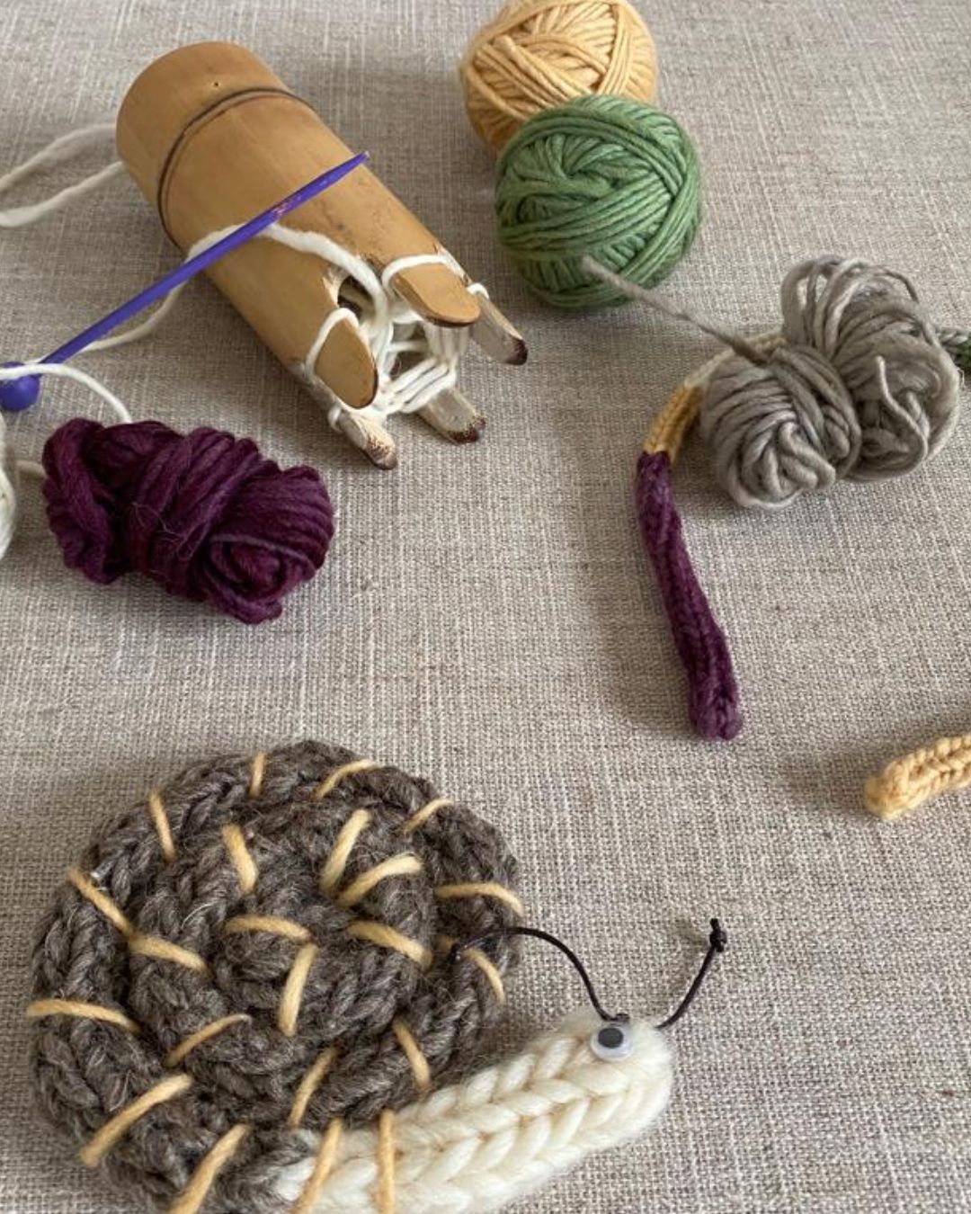 Post Instagram Maio Amarelo Moderno Cinza e Amarelo (1)