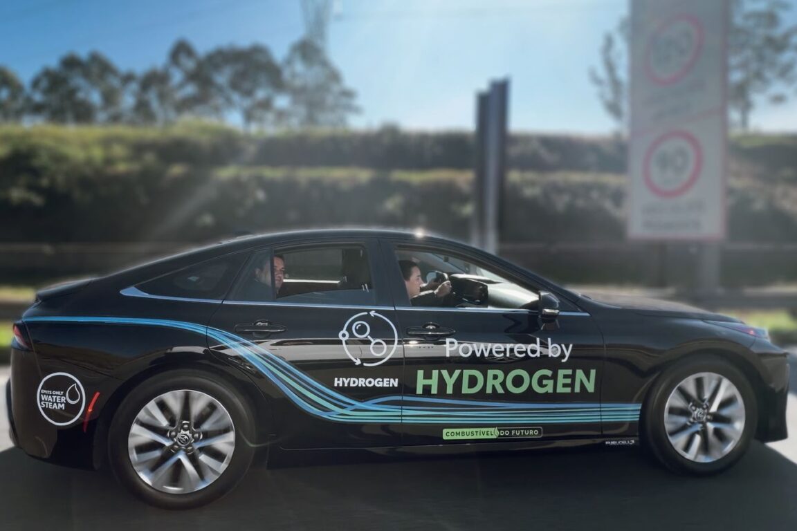 Teste realizado entre São Paulo e São José dos Campos demonstra a eficiência da tecnologia de hidrogênio para a mobilidade sustentável - Foto: Divulgação